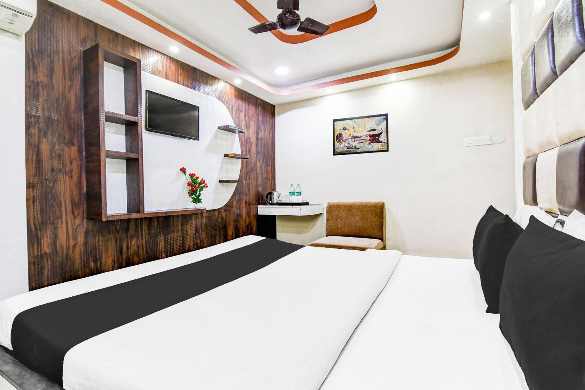Super Hotel O Tagore Park Ruby Road Калькутта Экстерьер фото