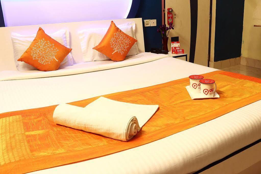 Super Hotel O Tagore Park Ruby Road Калькутта Экстерьер фото